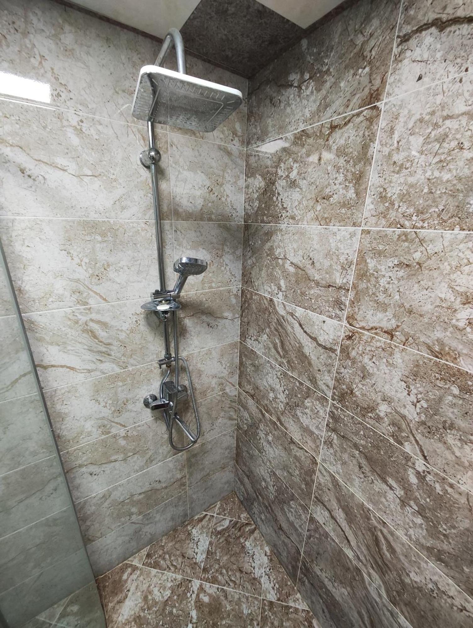 Gemi Hotel Sumqayıt Exteriör bild